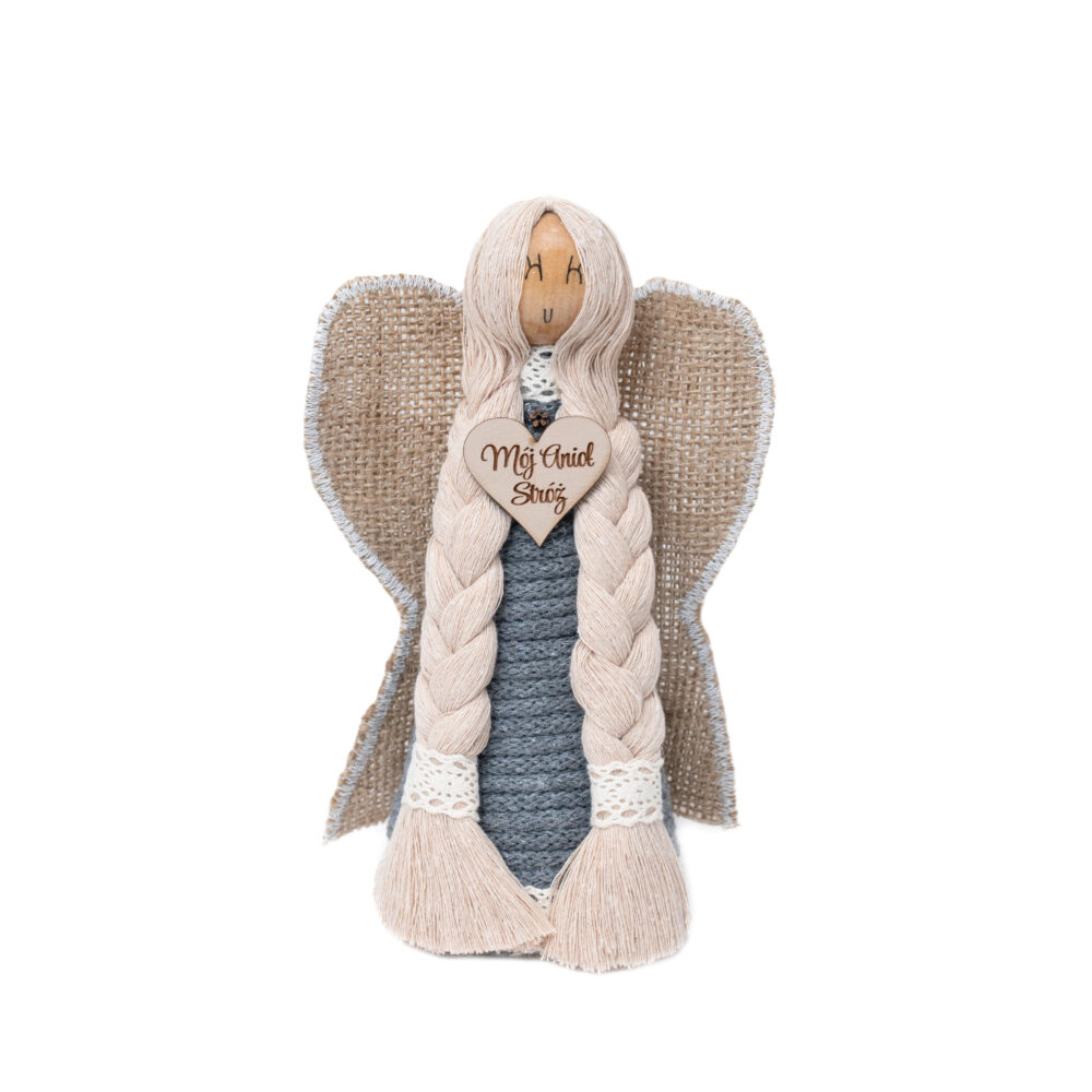 Drewniany anioł zdobiony sznurkiem 17 cm
