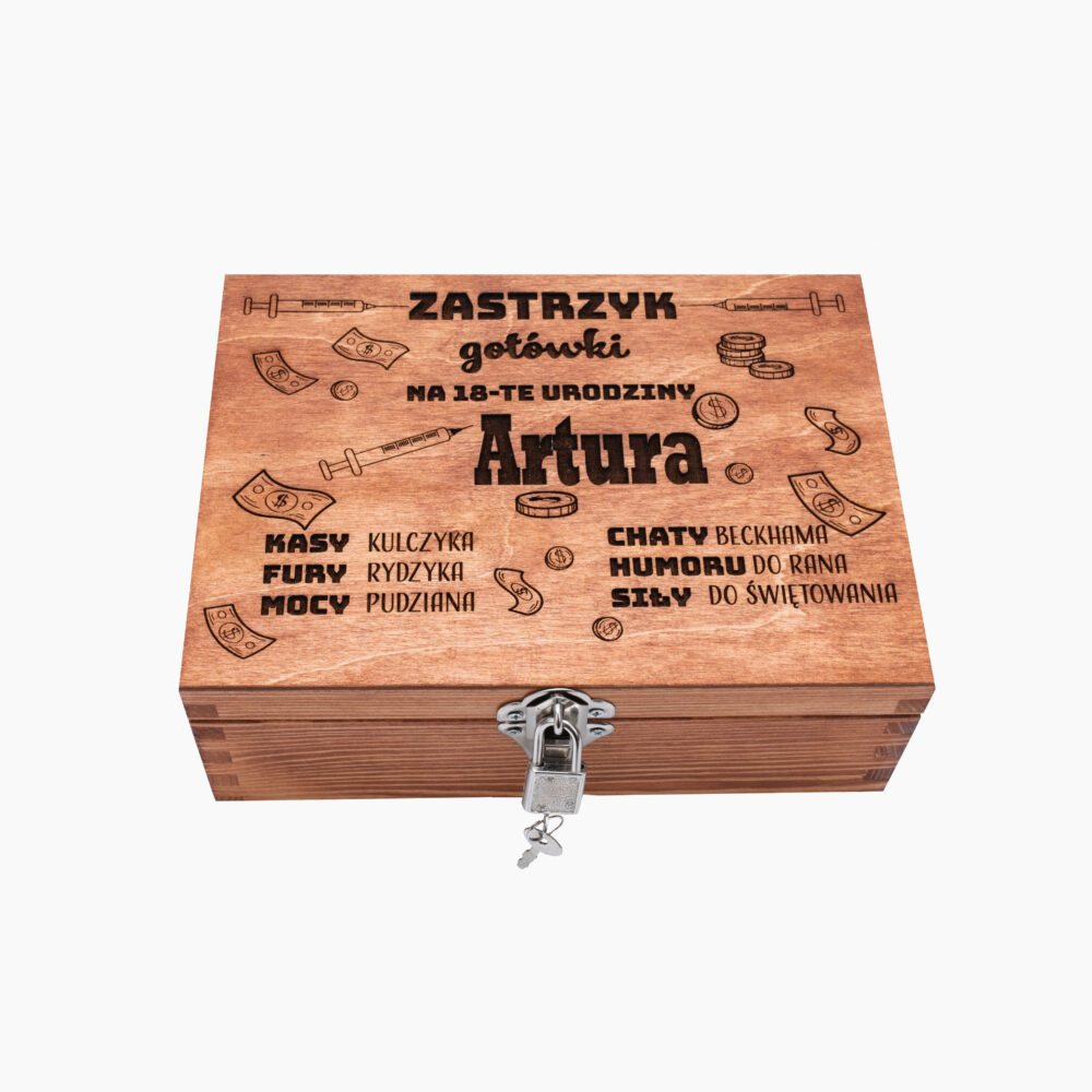 drewniane pudełko z kłódką na 18 urodziny